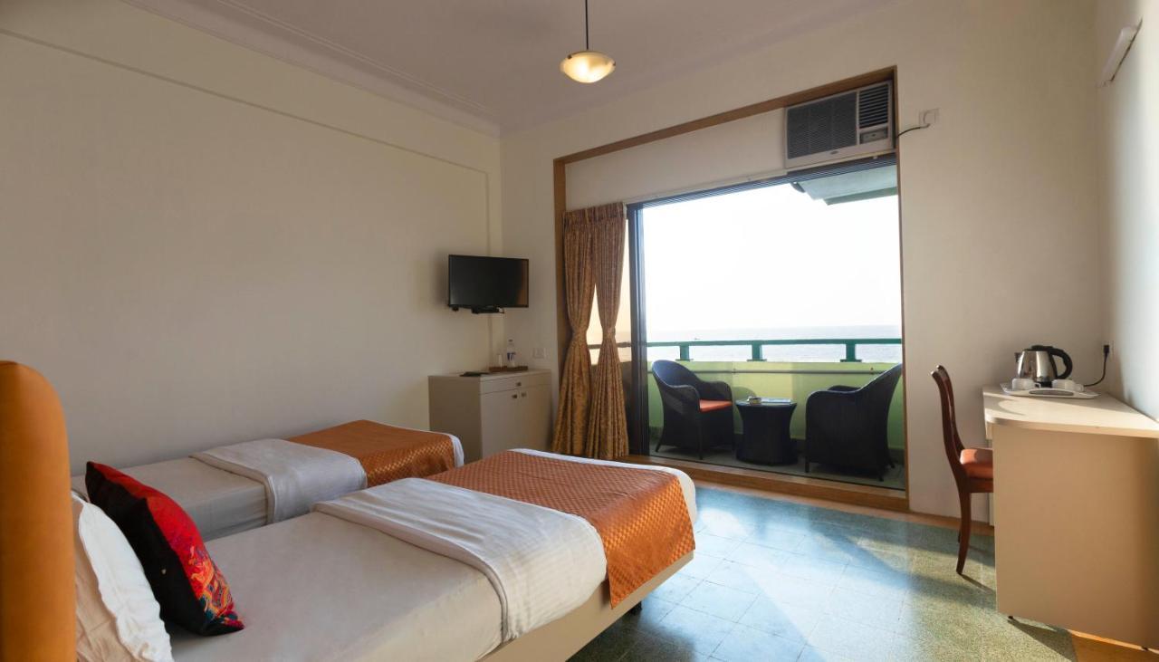 Sea Green Hotel Mumbai  Buitenkant foto
