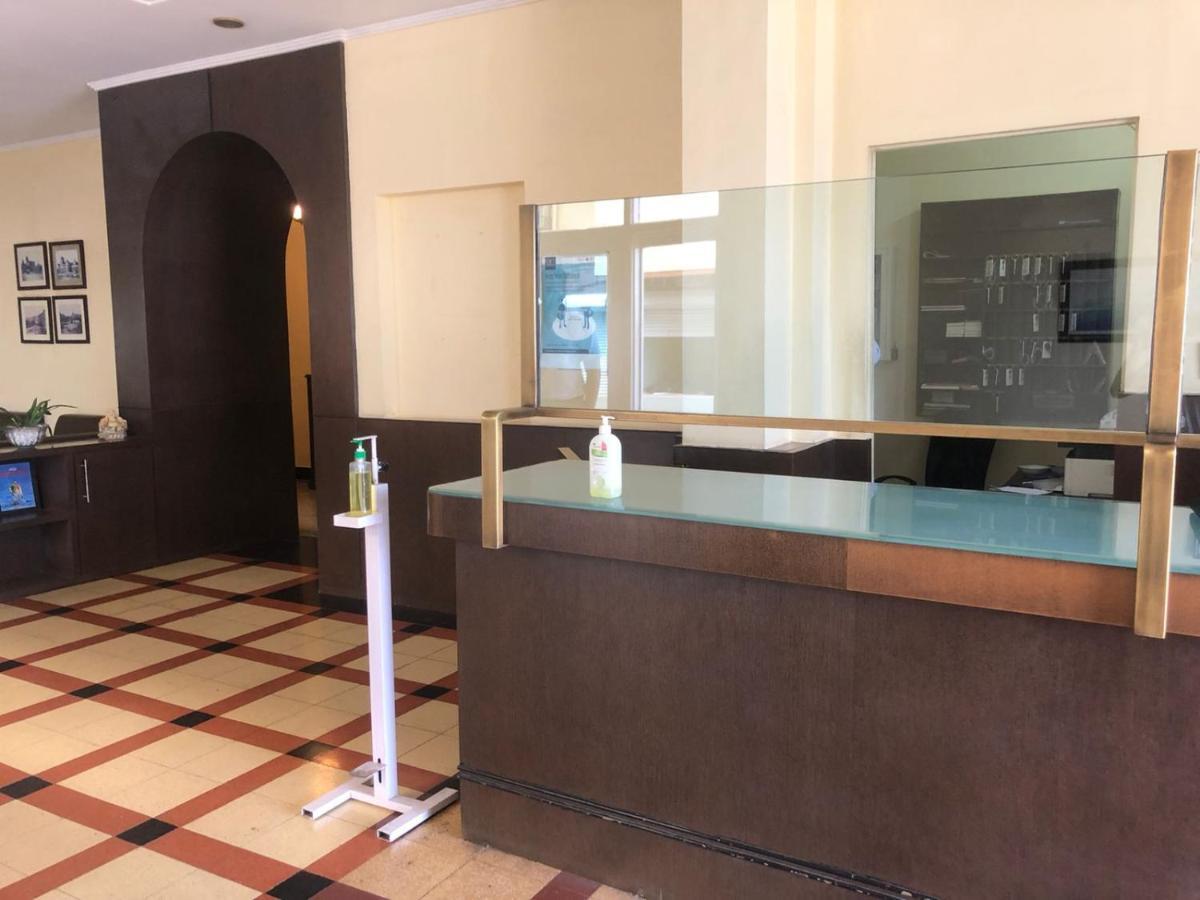Sea Green Hotel Mumbai  Buitenkant foto