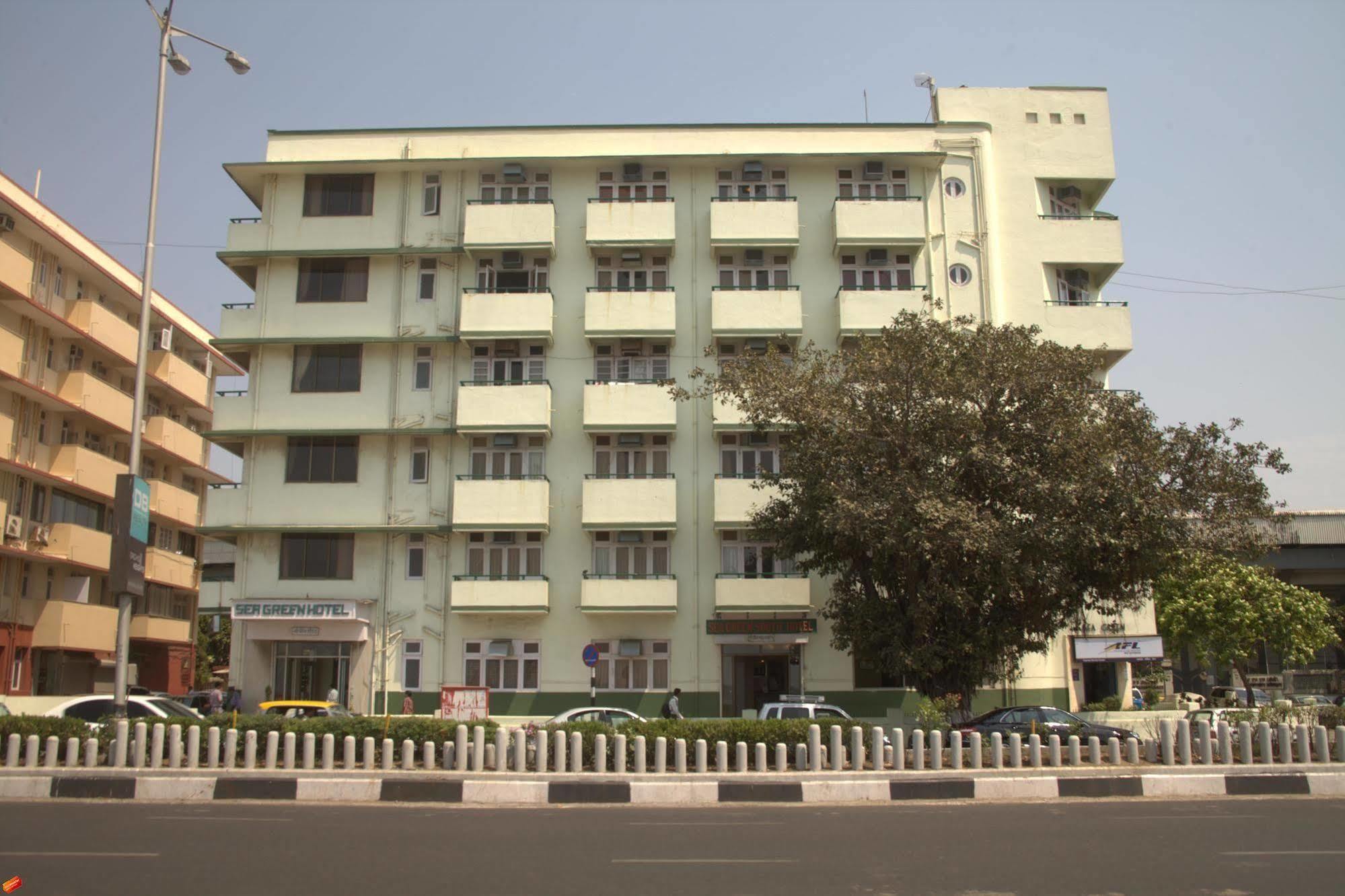 Sea Green Hotel Mumbai  Buitenkant foto