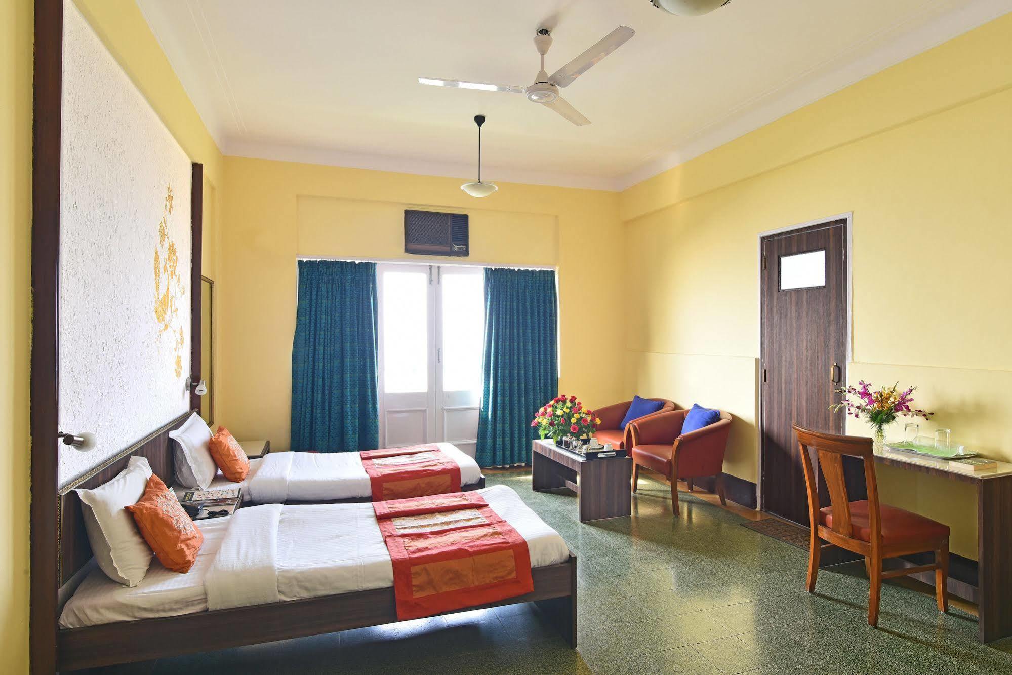 Sea Green Hotel Mumbai  Buitenkant foto