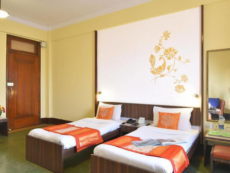 Sea Green Hotel Mumbai  Buitenkant foto
