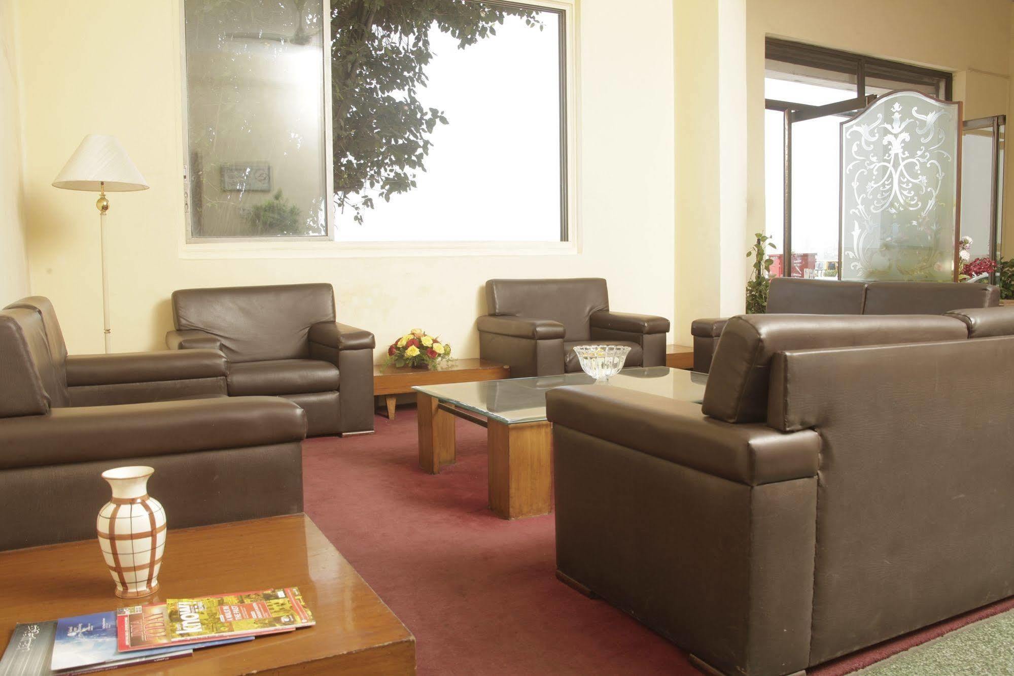 Sea Green Hotel Mumbai  Buitenkant foto