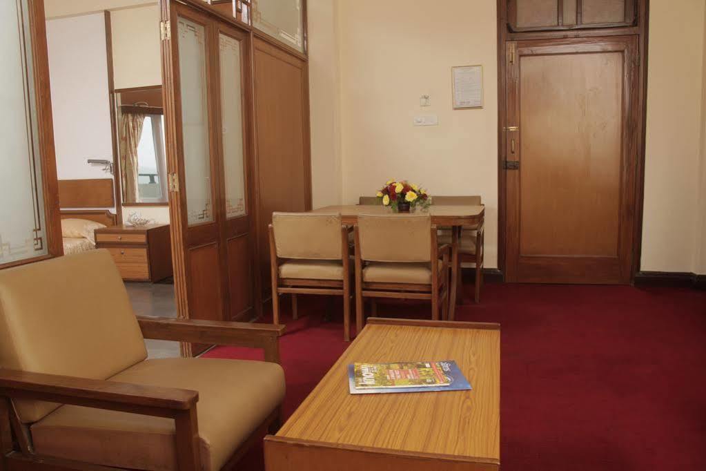 Sea Green Hotel Mumbai  Buitenkant foto